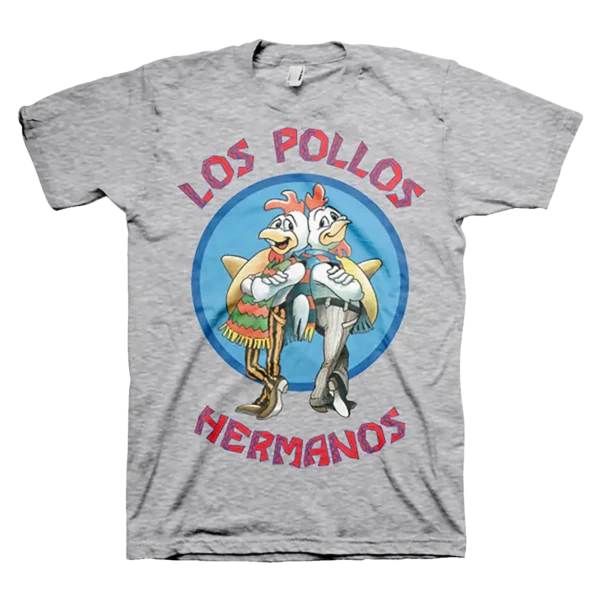 Grå T-shirt med Los Pollos Hermanos-logoet fra Breaking Bad. Designet viser to tegneseriekyllinger i farverige ponchoer, der står ryg mod ryg i en blå cirkel, med rød skrift over og under dem.