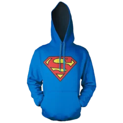 En blå hættetrøje med Superman-logoet i rød og gul på brystet. Trøjen har en rummelig kængurulomme og en justerbar hætte med snører.